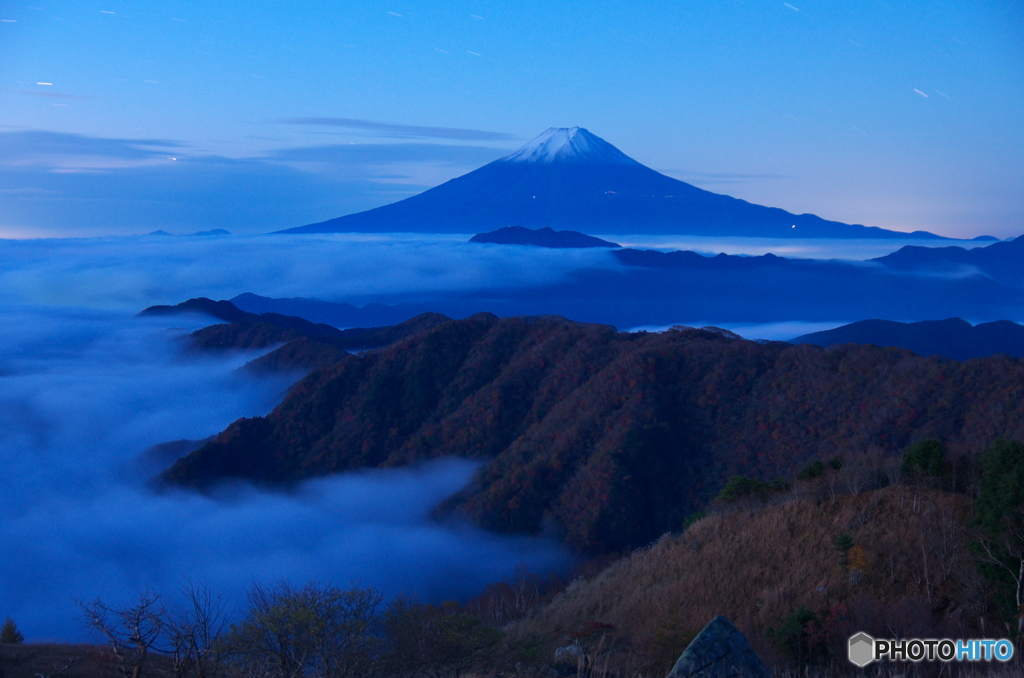 迫る雲海