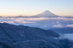 雲海と冬富士