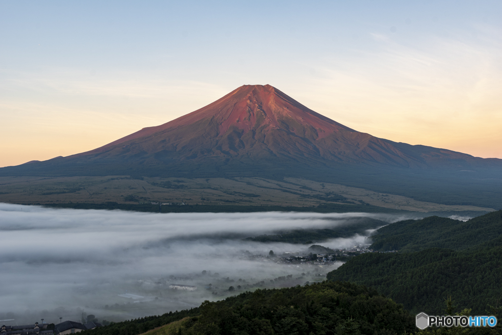 高座山の夜明け