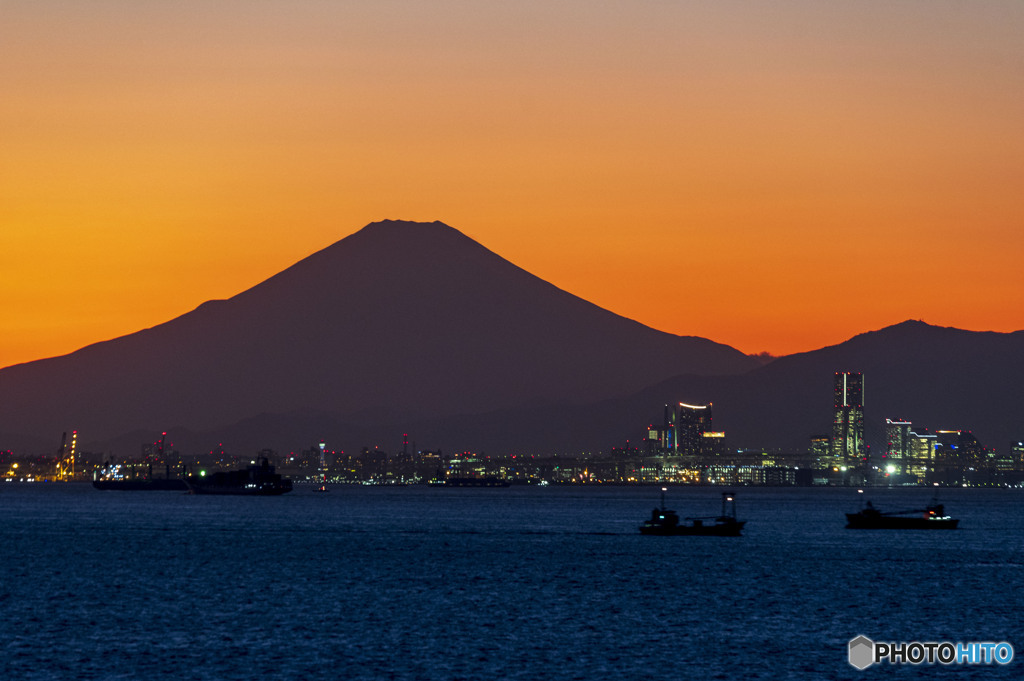 海ほたるからの富士山１