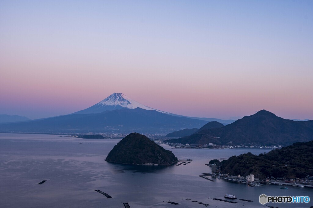 朱に浮かぶ霊峰