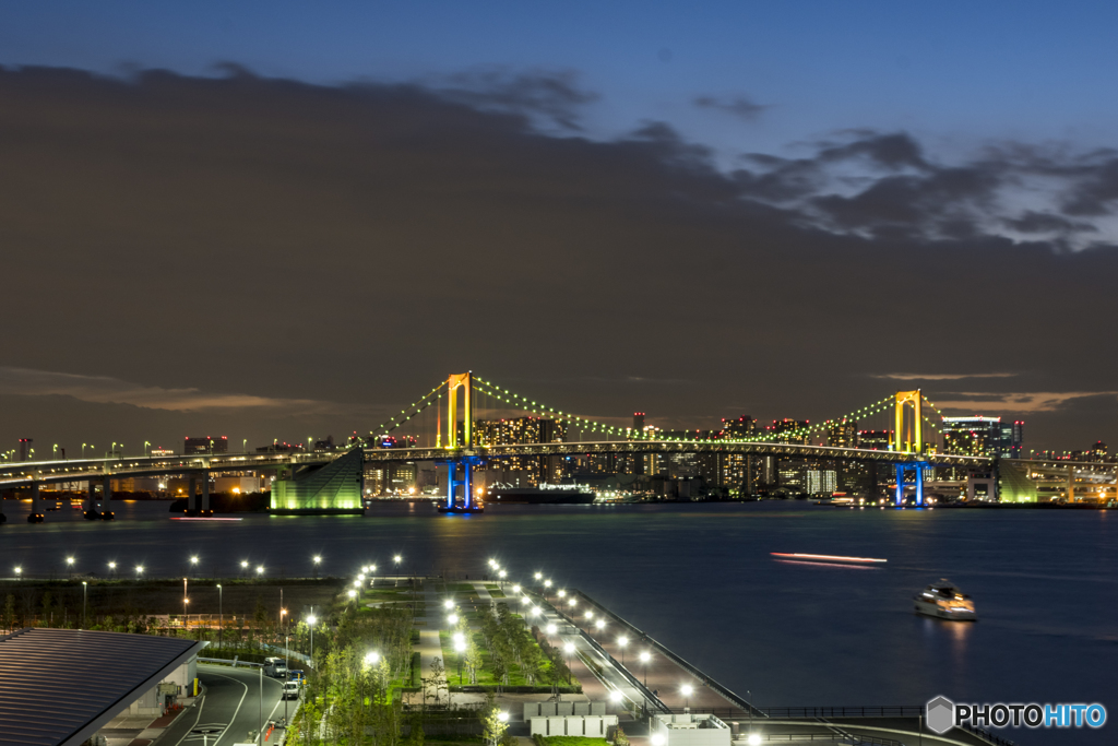 豊洲市場緑化屋上広場より