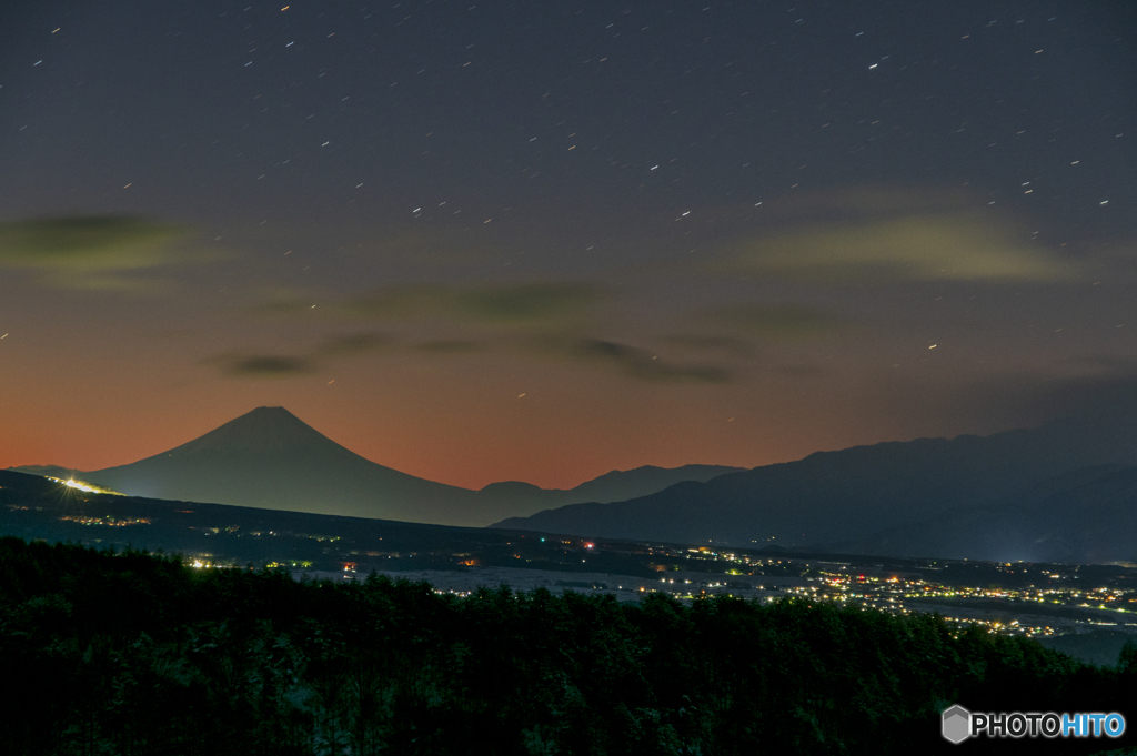 霧ヶ峰の夜明け