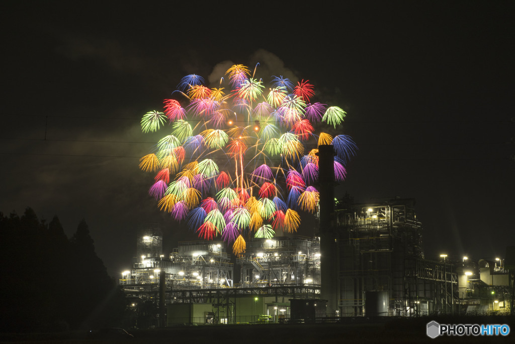 工場夜景と花火