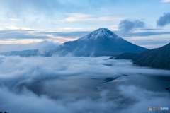 雲晴れて