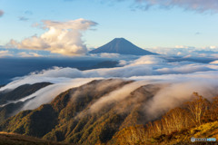 滝雲と富士山