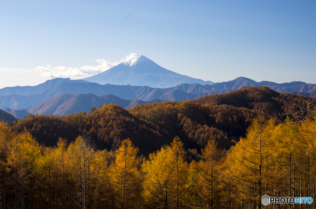 大菩薩の山並みと霊峰