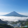 雲海と湖