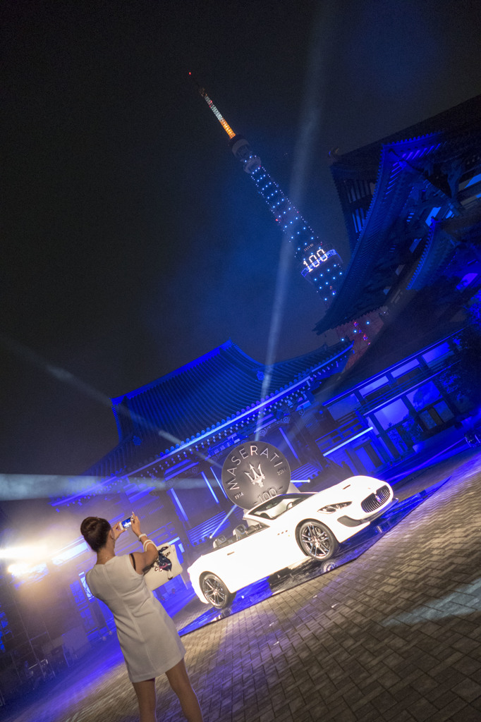 新車発表会