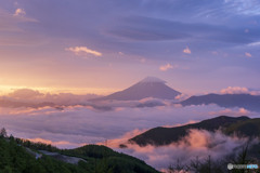雲海と朝焼け
