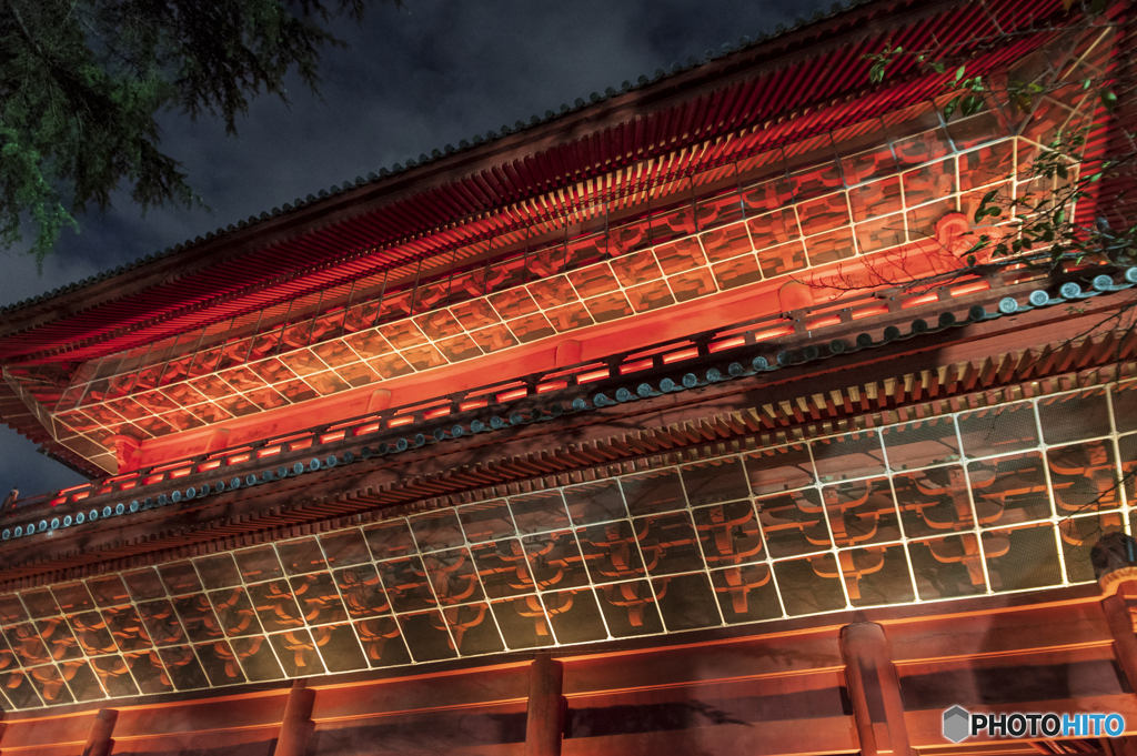 増上寺　三解脱門ライトアップ