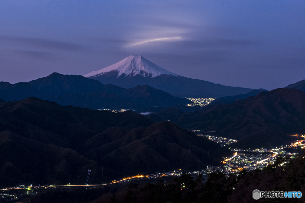 ロケットと富士山