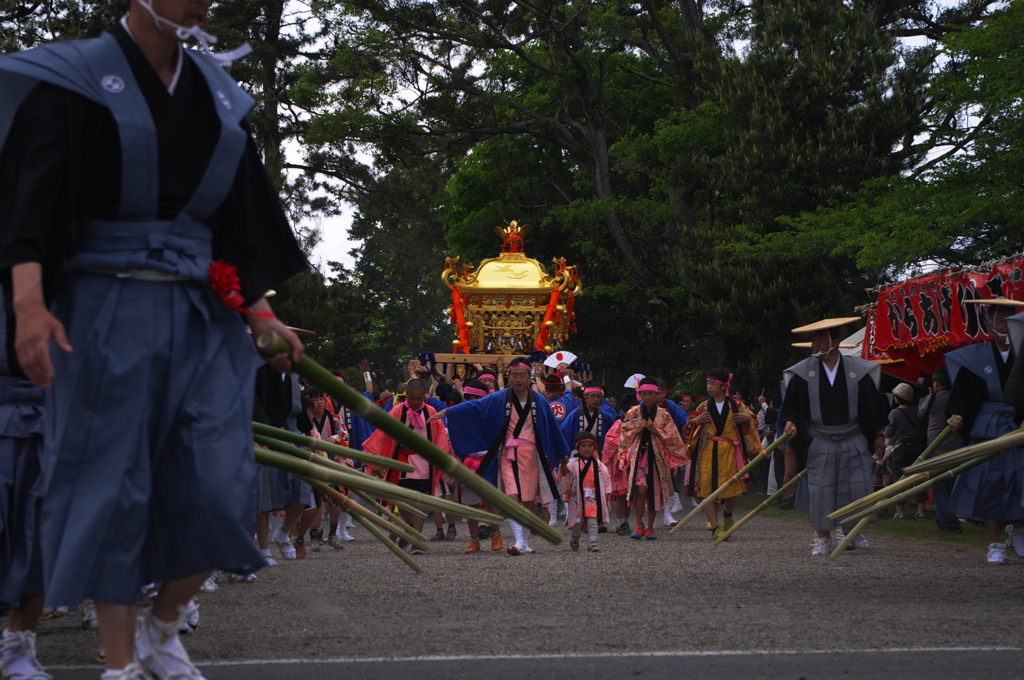 今日は地域のお祭りでした