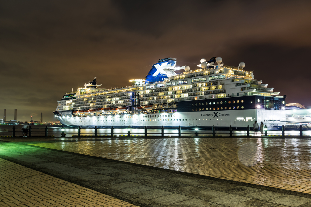 セレブリティ・ミレニアム　横浜入港