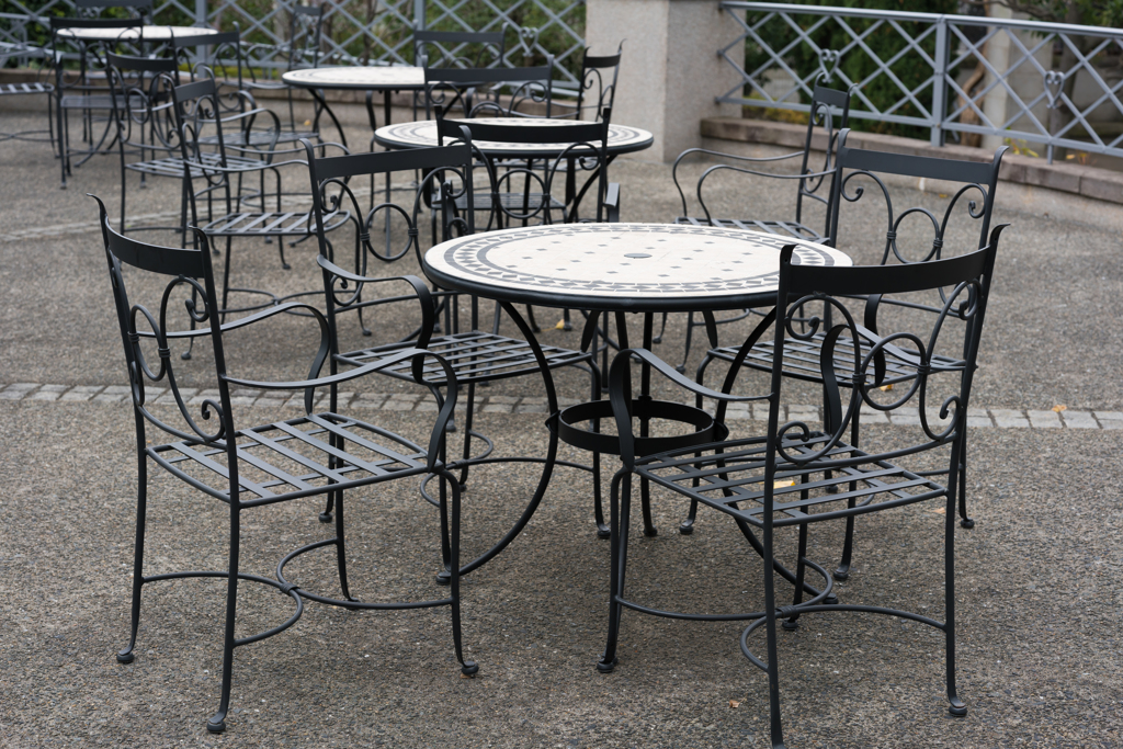 山手西洋館・外交官の家の前にある椅子