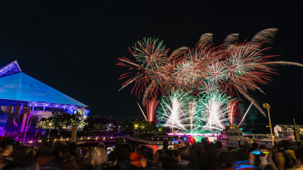 八景島　クリスマスイブ花火シンフォニア