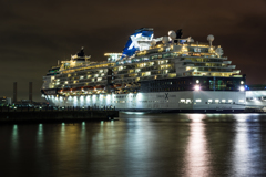 セレブリティ・ミレニアム　横浜入港