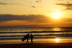 仲良しサーファー