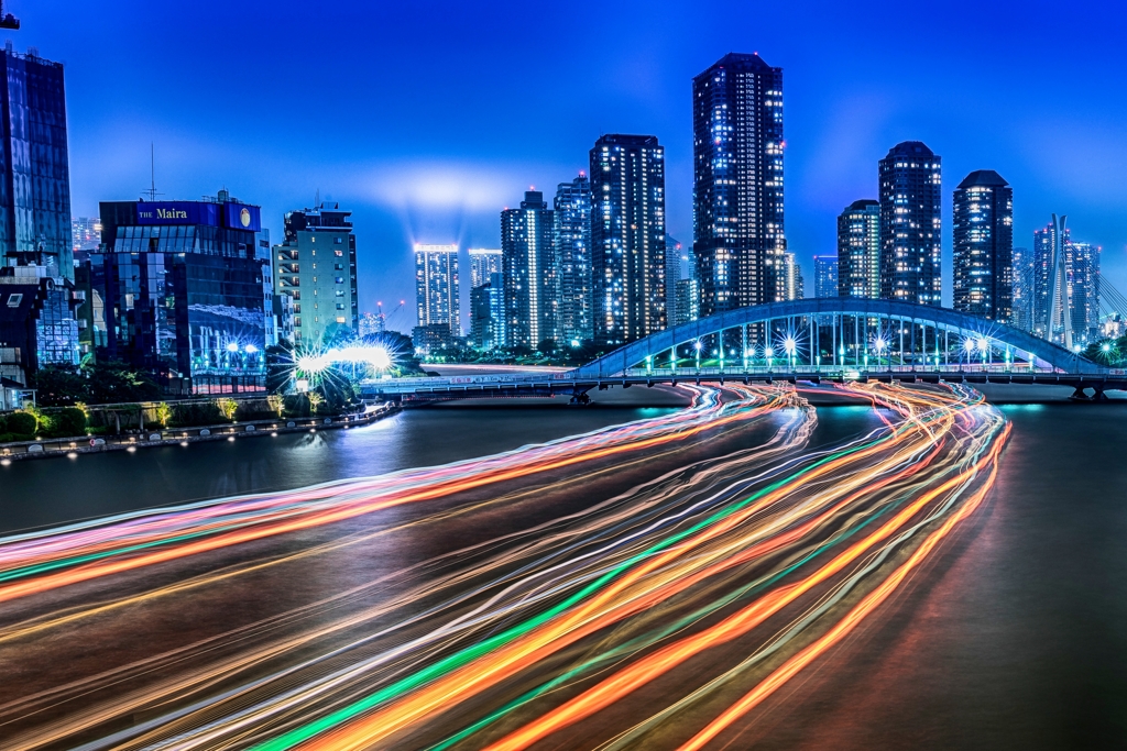 永代橋と屋形船光跡　HDR