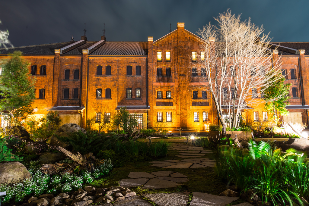 赤レンガ倉庫　中庭フラワーガーデン