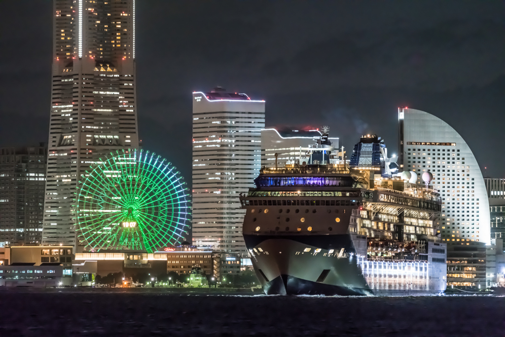 大黒ふ頭からのセレブリティ・ミレニアム