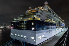 セレブリティ・ミレニアム　横浜入港