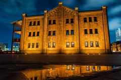 雨上がりの赤レンガ倉庫