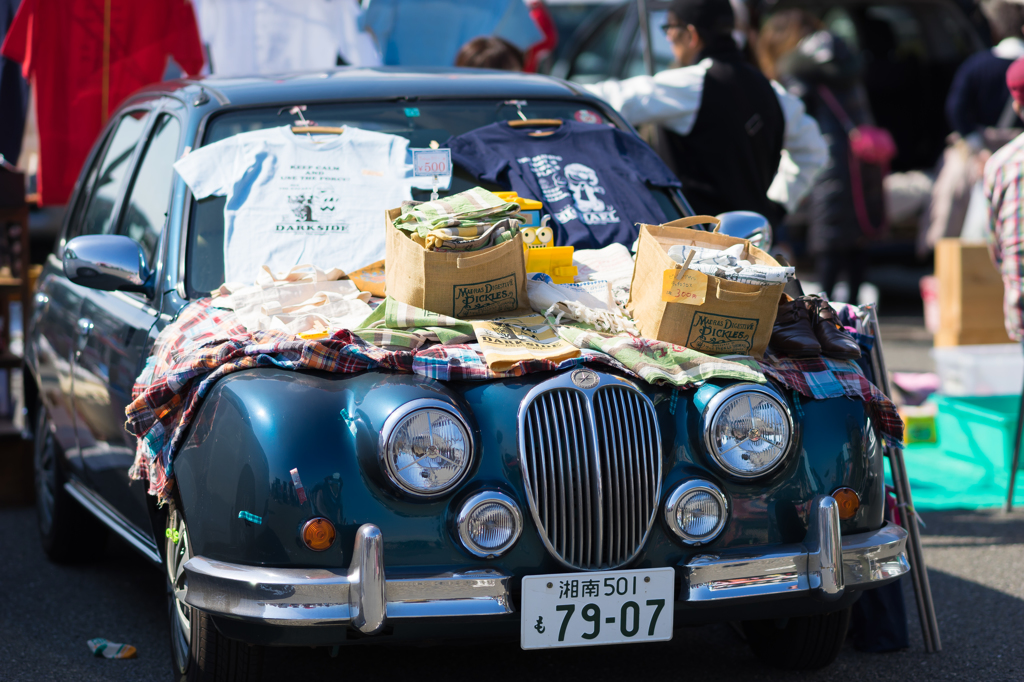 フリーマーケット　ボンネット売り場