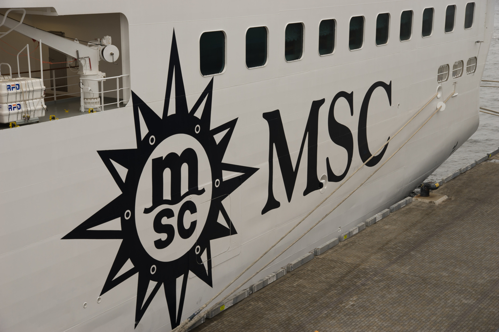 MSCリリカ横浜初入港