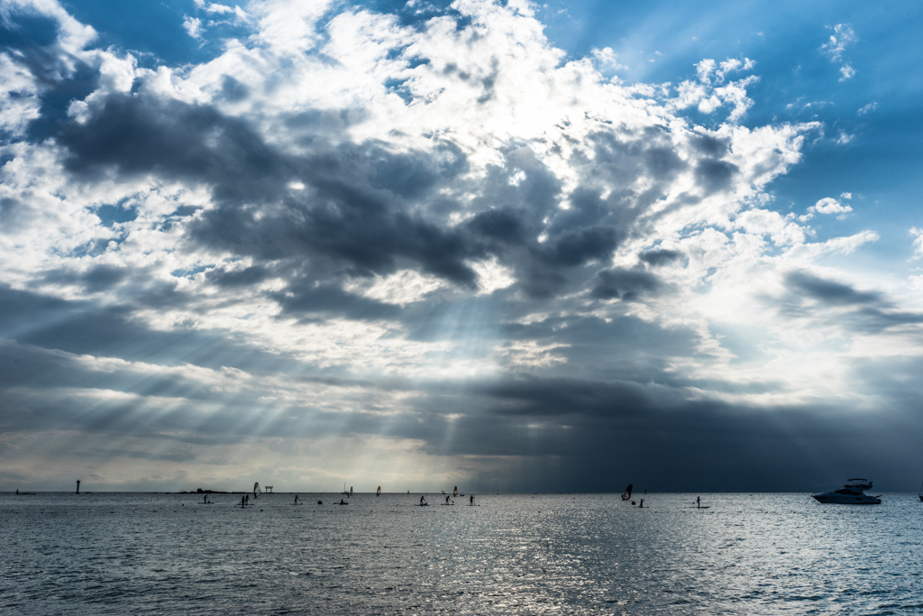 森戸海岸の天使の梯子