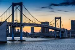 夕刻のレインボーブリッジ