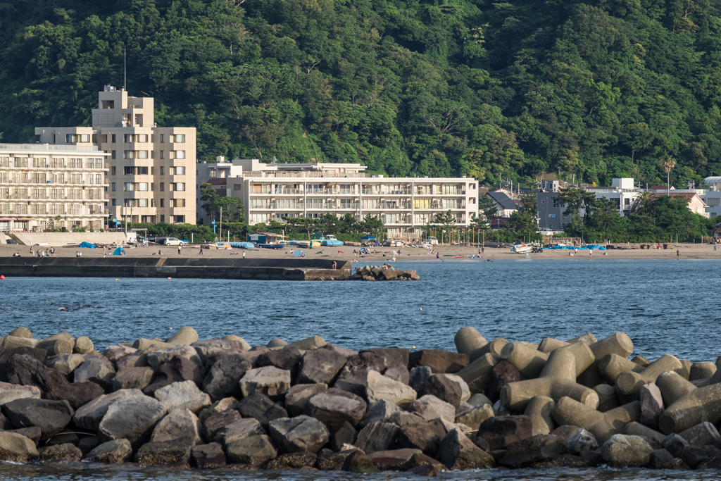 葉山マリーナから森戸海岸