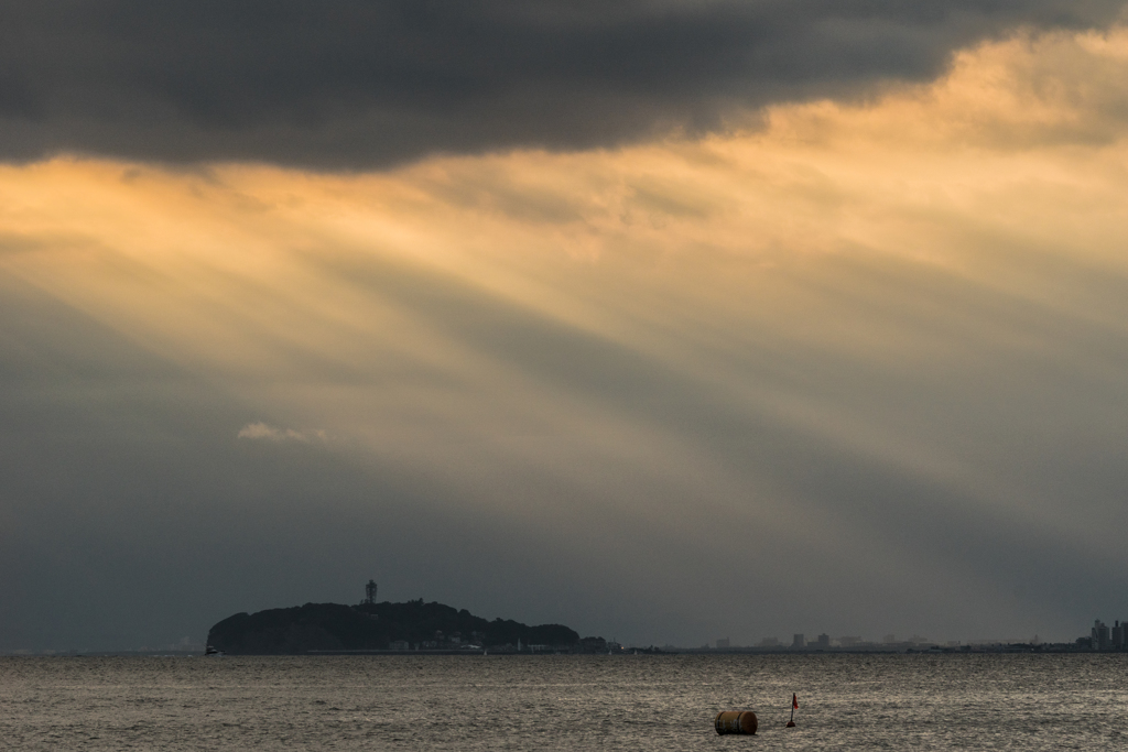江ノ島天使の梯子
