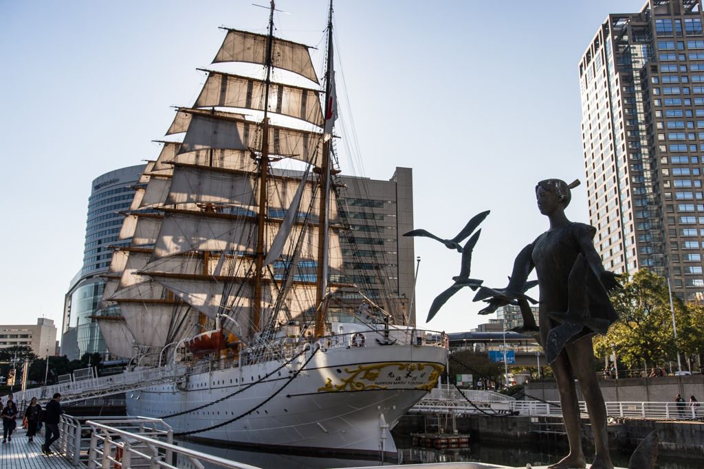 帆船日本丸　総帆展帆・満船飾