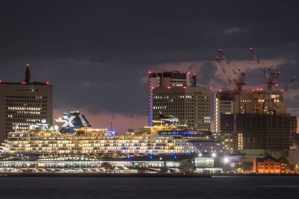 大黒ふ頭からのセレブリティ・ミレニアム