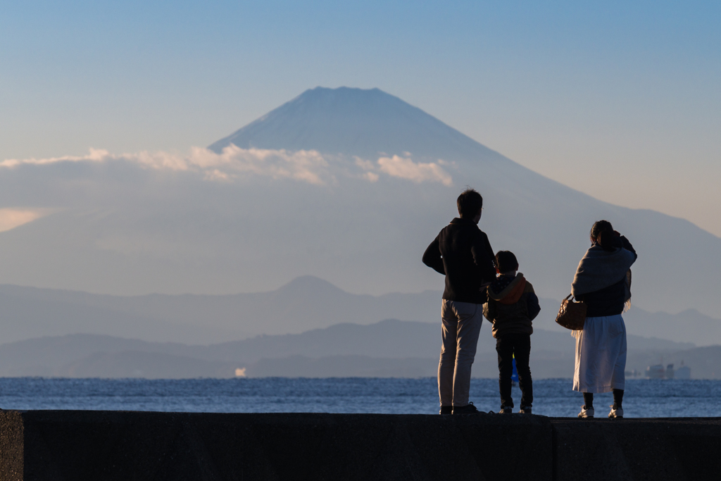 森戸海岸から見えた富士山