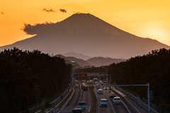 茅ヶ崎第一中学前歩道橋から