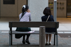 丸の内仲通り　都会のシャボン玉
