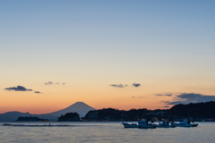材木座海岸からの富士山
