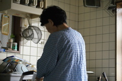 台所の母