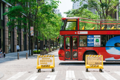 丸の内　赤バス