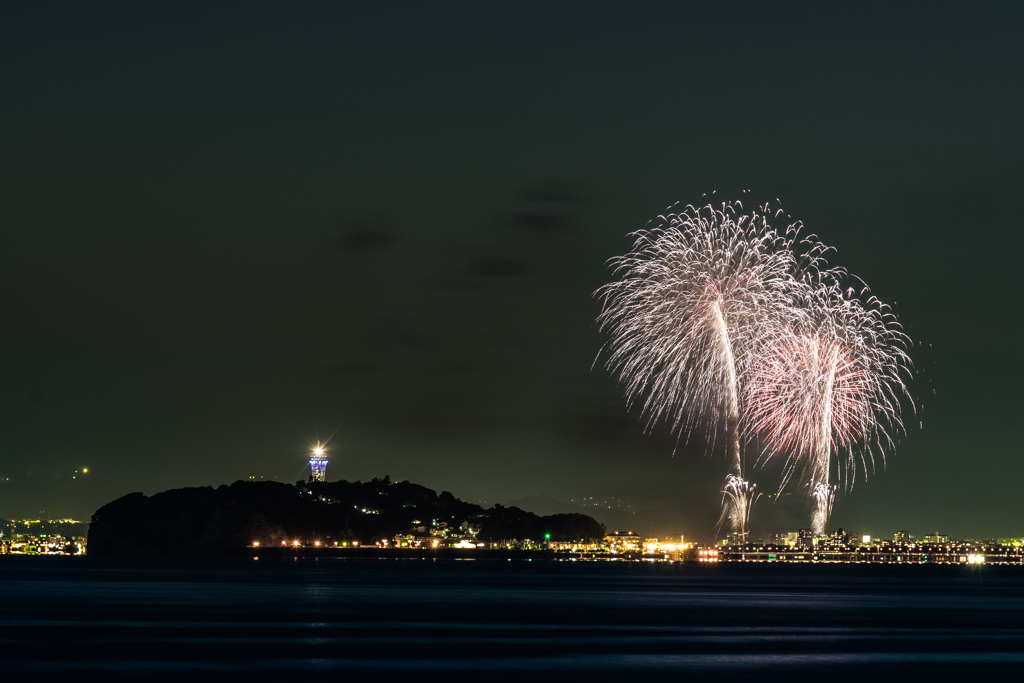 ふじさわ江の島花火大会を葉山から撮る