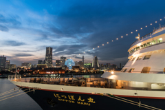 にっぽん丸夕景