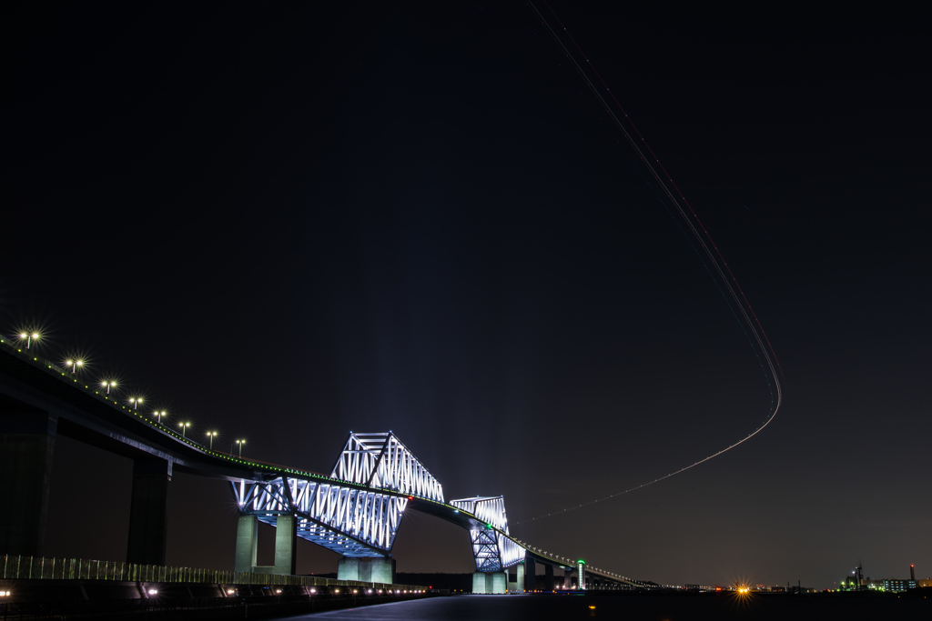 ゲートブリッジ＆飛行機の光跡