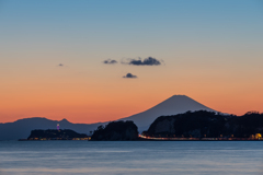 材木座海岸からの富士山