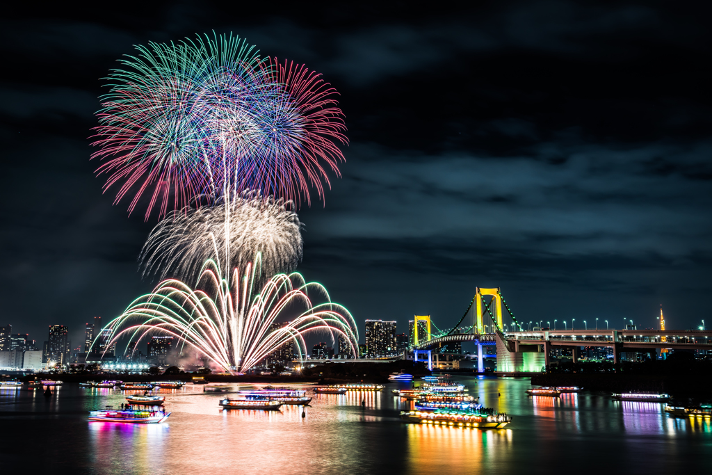 冬の夜の華 お台場花火 By Aあつし Id 写真共有サイト Photohito