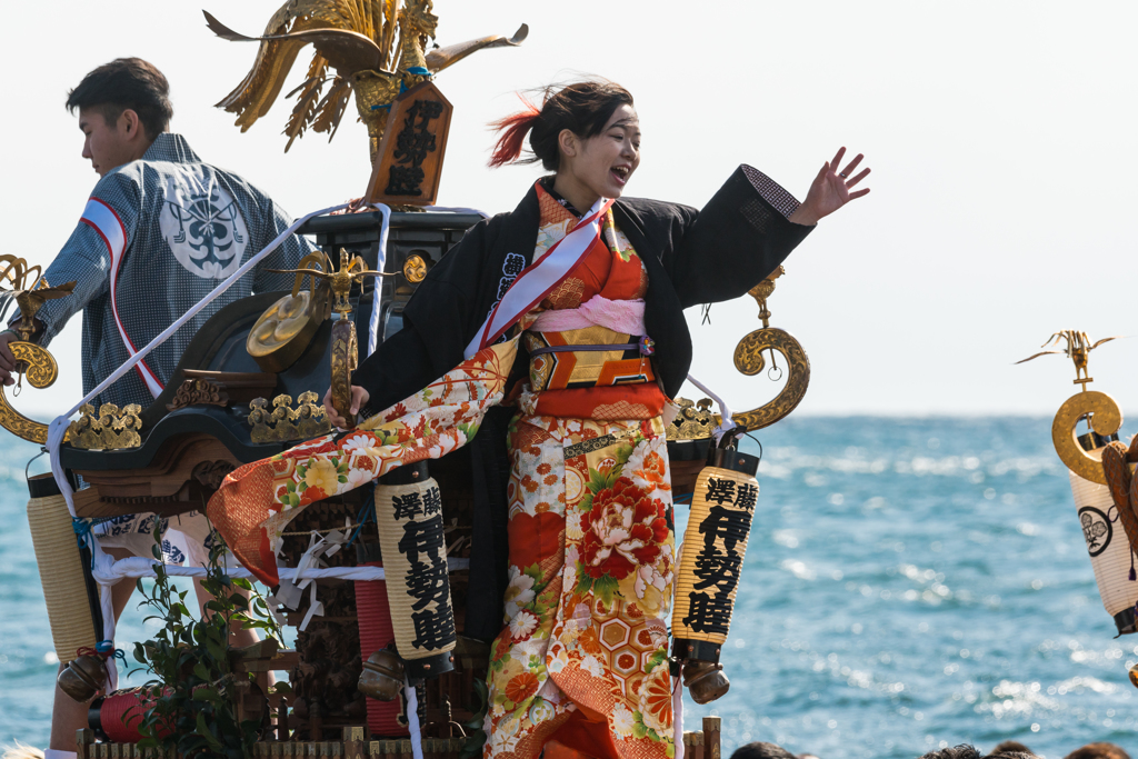 江ノ島・寒中神輿
