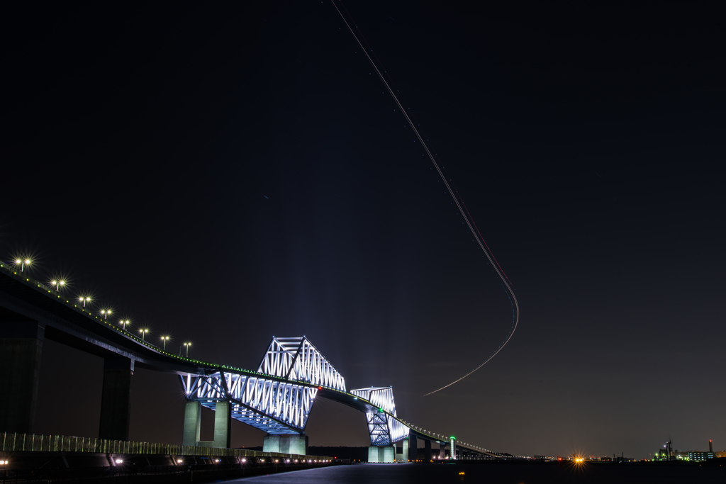 ゲートブリッジ＆飛行機の光跡