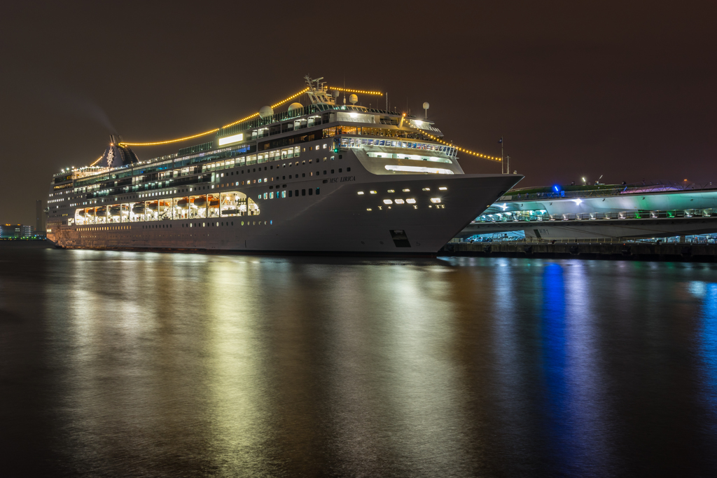 MSCリリカ横浜初入港