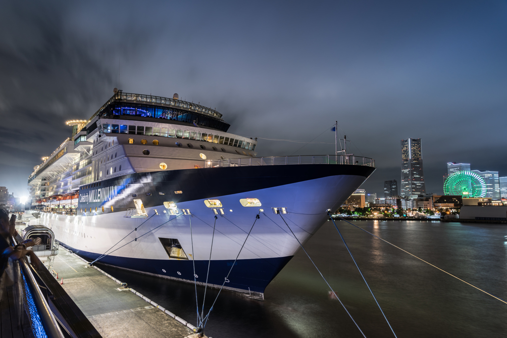 セレブリティ・ミレニアム　横浜入港